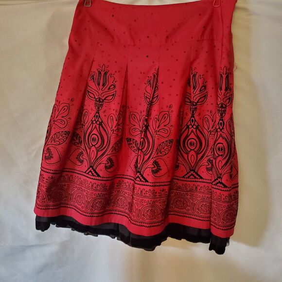 Apt 9 Red & Black Floral Boho Layered Skirt, Size 8 - Picture 5 of 8